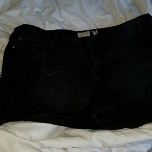 Lace destruction shorts